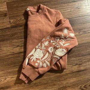 Embroidered Crewneck Women’s Small